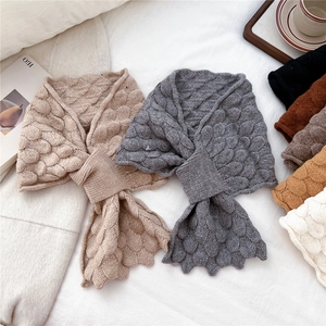Japanese knit fish scale pattern scarf with cross-neck design for winter styling