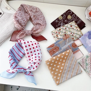 Floral square scarf set for women with vintage prints in chiffon silk for neck or hair