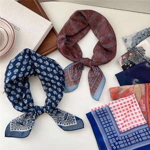 Women Vintage Satin Square Scarf Elegant Paisley Floral Printed Neck Scarf Fashionable Hair Band Bag Scarf Accessories