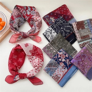 Breathable cotton paisley square scarf with vintage floral patterns for women