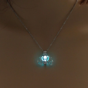 Luminous pumpkin carriage necklace in silver with blue glow-in-the-dark feature