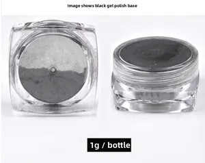 Vue détaillée de poudre chrome argentée pour ongles en pot de 1g effet miroir brillant