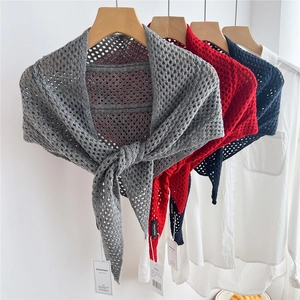 Minimalist knit hollow triangle shawl set in grey red and blue with tassel details