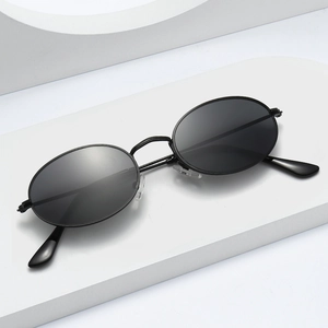 Retro Oval Metal Sunglasses UV400 Protection Lightweight Vintage Trendy Shades For Men And Women Driving Outing