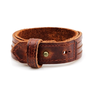 Heren retro punk echt lederen armband bruin met een vintage bronzen metalen gesp