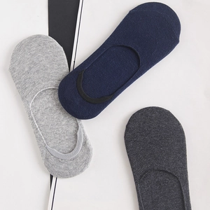 Socquettes invisibles en coton pour hommes en gris clair, bleu marine et gris foncé