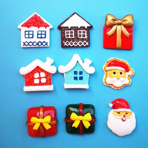 Miniatures de Noël en résine avec petites maisons boîtes cadeaux et têtes de Père Noël