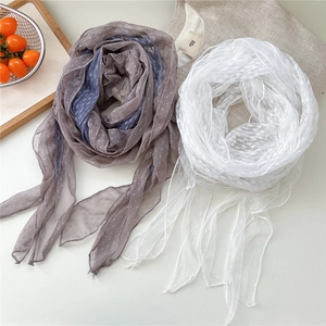 Elegant lace triangle scarf with dot pattern in grey-purple and white mesh fabric