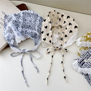Women Triangle Scarf Head Bandana Heart Lace Trim Viscose Floral Paisley Print Boho Hair Wrap Neck Kerchief Accessory