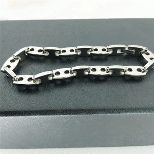 Industrial 316L titanium steel pig nose link chain bracelet for men and women