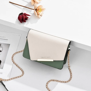 Sac bandoulière minimaliste crème et vert avec chaîne dorée pour femmes