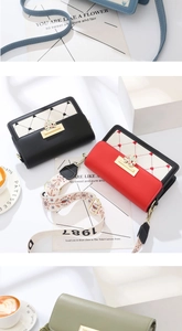 Détail du sac bandoulière color-block avec motif matelassé et fermoir coeur