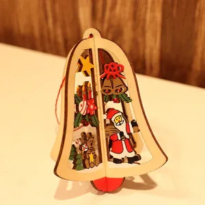 Ornement de cloche de Noël 3D en bois avec Père Noël peint et corde de suspension rouge