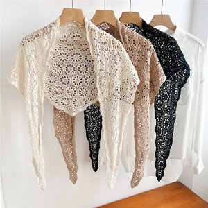 Gehäkelte hohle Dreiecksschal-Wickel aus Spitze in Weiß Beige und Kaffee für Damen