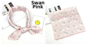 Dettagli del foulard in seta con stampa cigno rosa con stili annodati e layout piatto
