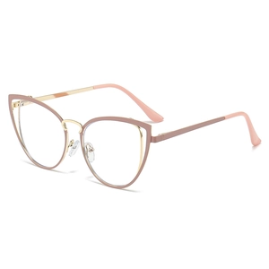 Rosafarbene Cat-Eye-Brille mit goldenen Metallbügeln und klaren Gläsern für Damen