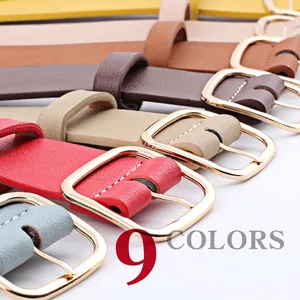 Set di 9 eleganti cinture da donna in ecopelle con fibbie quadrate con finitura dorata