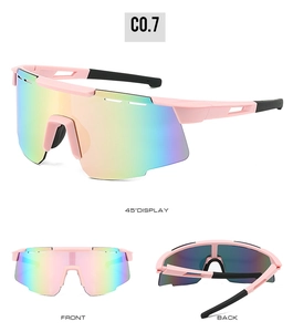 Vues détaillées de lunettes de soleil de sport roses mates avec verres irisés et coussinets
