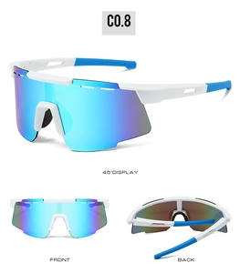 Trois vues de lunettes de soleil de sport avec monture blanche et verres bleus miroirs