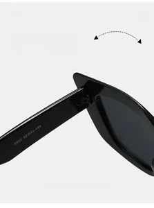 Détail de la charnière robuste sur lunettes de soleil œil de chat noires avec mesures