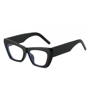 Lunettes de soleil œil de chat pour femmes avec monture noire et verres anti-lumière bleue