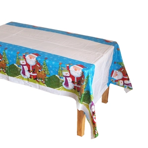 Nappe de Noël rectangulaire en plastique avec motifs Père Noël et bonhomme de neige