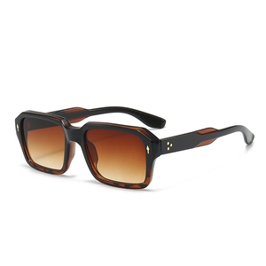 Retro Square Sunglasses UV400 PC Frame Metal Arrow Rivet Gradient Lenses Fashion Streetwear Shades For Women Men