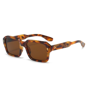 Retro tortoise square oversized sunglasses with brown lenses and metal rivet details