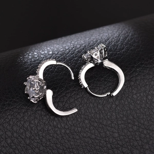 Classic square hoop earrings with cubic zirconia inlay and crown-set center stone