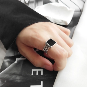 Retro S925 sterling silver chain ring featuring a square black gemstone for men
