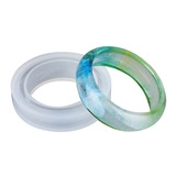 Dettaglio dello stampo in silicone per bracciale e campione di bracciale in resina