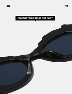 Gros plan sur le support de nez confortable des lunettes steampunk léopard