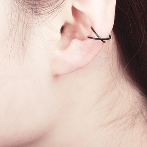 Minimalistische Legierung Geometrische Doppel-C Kreuz Ohrklemme Ohne Ohrloch U-förmige Knorpel Ohrringe Für Damen Mode Schmuck