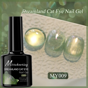 Detailed view of cat eye nail gel sample and 7.5ml bottle with aurora shimmer effect