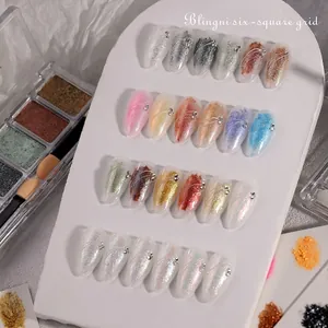 Set de 24 uñas postizas largas puntiagudas con efecto ojo de gato y purpurina de colores