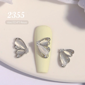 Bijou d'ongles papillon avec pierre œil de chat et strass sur cadre argenté, 12,4x14mm