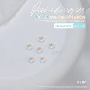 Vue macro de cristaux K9 aurore de 8,8 mm en forme de fleur pour décoration d'ongles