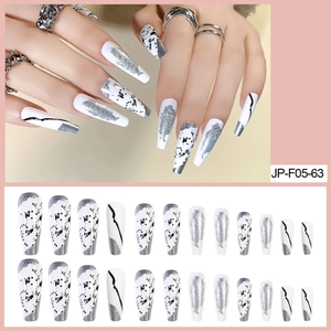 Press On Nails Lange Coffin Ballerina Form Weiß Silber Glitzer Schwarz Tinte Spritzer Minimalistische Schicke Kunstnägel