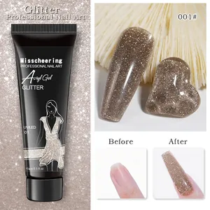 Detail van de zilveren glitter UV-nagelgeltextuur en het voor-en-na effect van aanbrengen