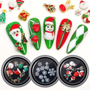 Weihnachts-Nagelkunst-Set mit Weihnachtsmann, Schneeflocken und Boxen zur Aufbewahrung
