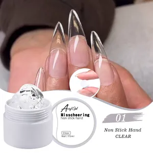 Makroansicht von transparentem 15ml Anti-Haft-Nagelgel für professionelle Nagelmodellage