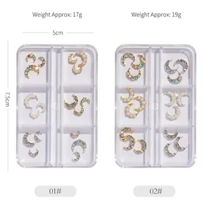 Charm's pour ongles en forme de lune avec perles et strass dans des boîtes claires