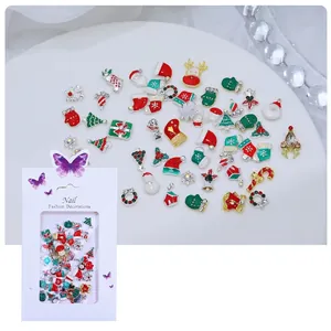 50er-Set Weihnachts-Nailart-Anhänger mit Weihnachtsmann, Schneeflocken und Bäumen