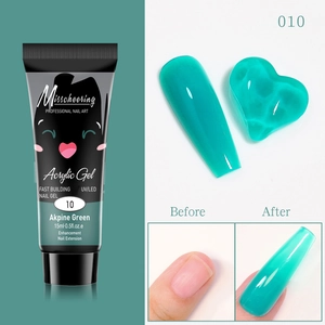 Détail du gel d'extension UV Alpine Green avec comparaison des effets avant et après