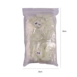 Puntas de uñas de pato blanco translúcido con bolsas numeradas en empaque al por mayor