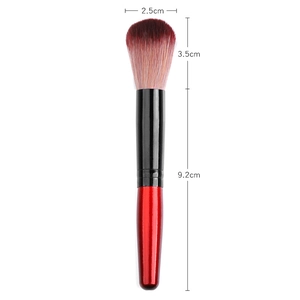 Nail dust cleaning brush with red gradient bristles and metal handle, 9.2cm length