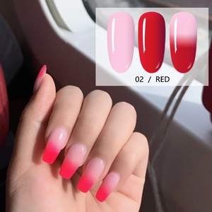 Thermische nagelverlengingsgel met rood-roze verloop in een lange trapezoïde vorm