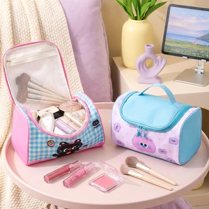 Cute cartoon cat checkered makeup bag with handle and large capacity storage for travel