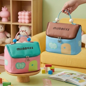 Kosmetiktasche in Hausform mit Dopamin-Design und elegantem Perlengriff für Reisen