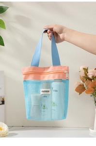 Detail der Netz-Kulturtasche mit großem Fassungsvermögen für Toilettenartikel und Gurt